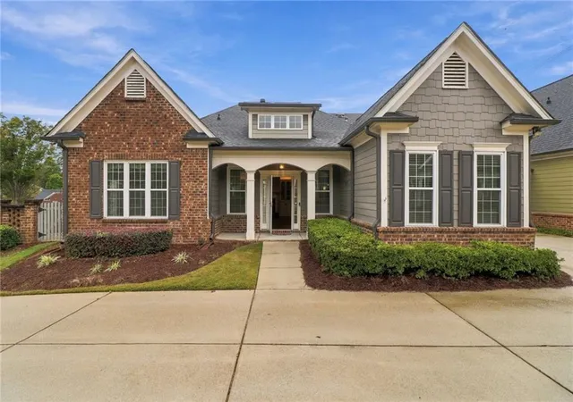 Listing Photo 2 - Condo for sale in building located at 1812 Manor Vw Cir, Acworth, GA 30101 - Unit #10