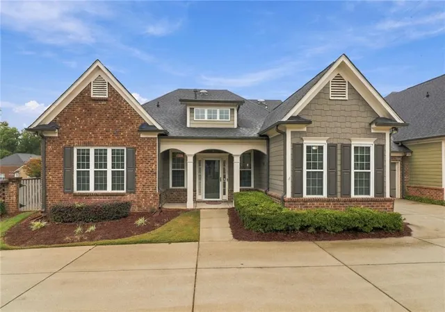 Listing Photo 1 - Condo for sale in building located at 1812 Manor Vw Cir, Acworth, GA 30101 - Unit #10