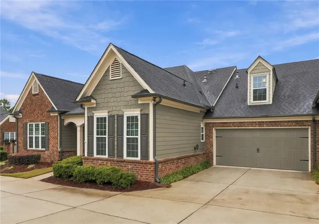 Listing Photo 4 - Condo for sale in building located at 1812 Manor Vw Cir, Acworth, GA 30101 - Unit #10