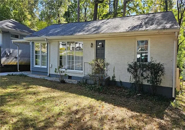 Photo 1 of Single family home for sale at 2949 Westbury Dr, Decatur, GA 30033 | MLS# 7858013 | Listing updated on 2026-10-27