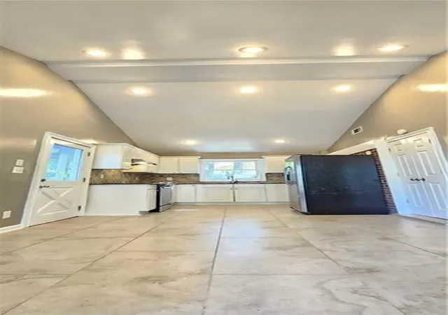 Photo 4 of Single family home for sale at 2949 Westbury Dr, Decatur, GA 30033 | MLS# 7858013 | Listing updated on 2026-10-27