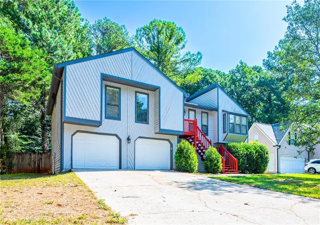 Photo 2 of Single family home for sale at 384 Mckees Rock Ln, Lawrenceville, GA 30044 | MLS# 7834603 | Listing updated on 2026-09-10