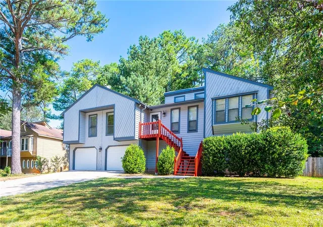 Photo 3 of Single family home for sale at 384 Mckees Rock Ln, Lawrenceville, GA 30044 | MLS# 7834603 | Listing updated on 2026-09-10
