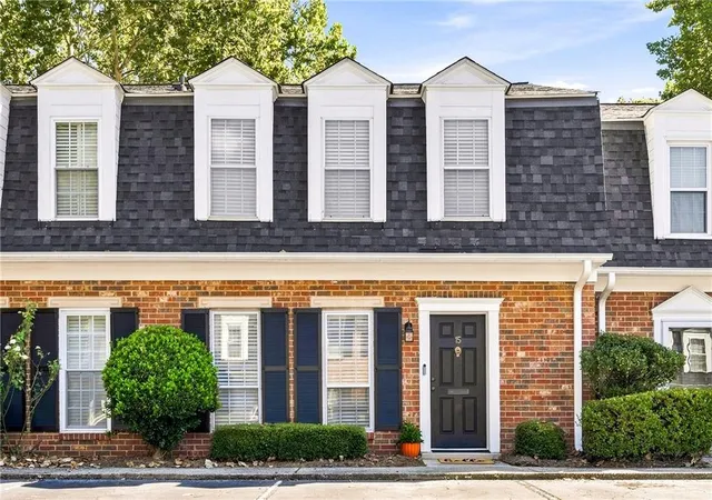 Condo for sale at 15 Scotland Pl NW, Atlanta, GA 30318 | MLS# 7836661