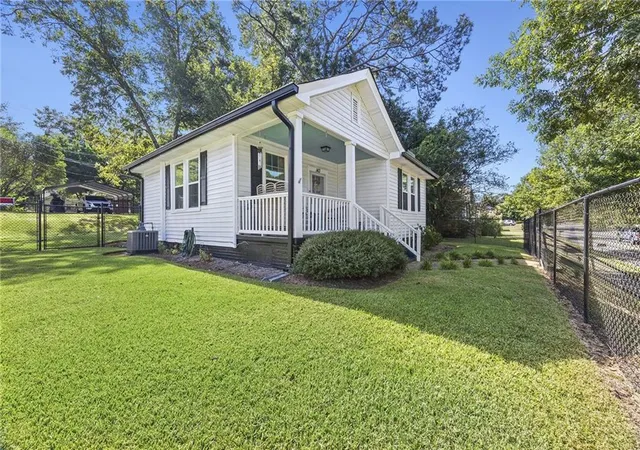 Photo 1 of Single family home for sale at 143 Over St Nw, Thomaston, GA 30286 | MLS# 7844189 | Listing updated on 2026-09-26
