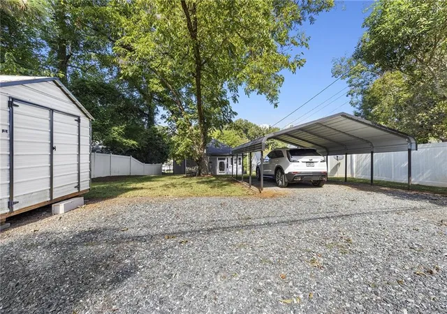 Photo 3 of Single family home for sale at 143 Over St Nw, Thomaston, GA 30286 | MLS# 7844189 | Listing updated on 2026-09-26
