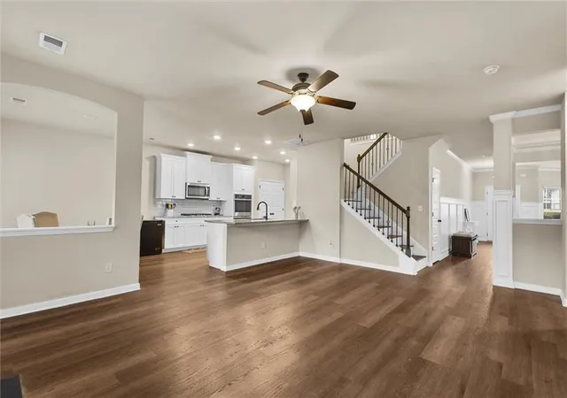 Photo 3 of Single family home for sale at 5654 Wyncreek Cir SW, Atlanta, GA 30331 | MLS# 7818984 | Listing updated on 2026-09-25