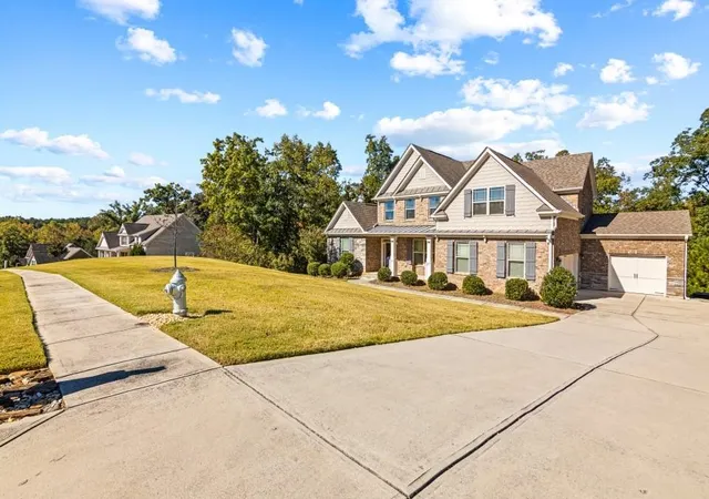 Photo 2 of Single family home for sale at 5473 Oconee Dr, Douglasville, GA 30135 | MLS# 7856961 | Listing updated on 2026-10-30