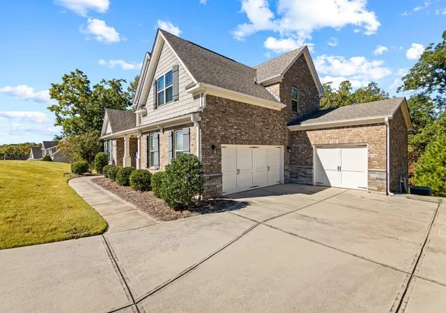 Photo 3 of Single family home for sale at 5473 Oconee Dr, Douglasville, GA 30135 | MLS# 7856961 | Listing updated on 2026-10-30