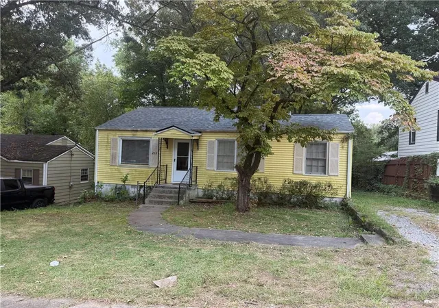 Photo 2 of Single family home for sale at 204 Birch St, Atlanta, GA 30354 | MLS# 7830728 | Listing updated on 2026-09-02