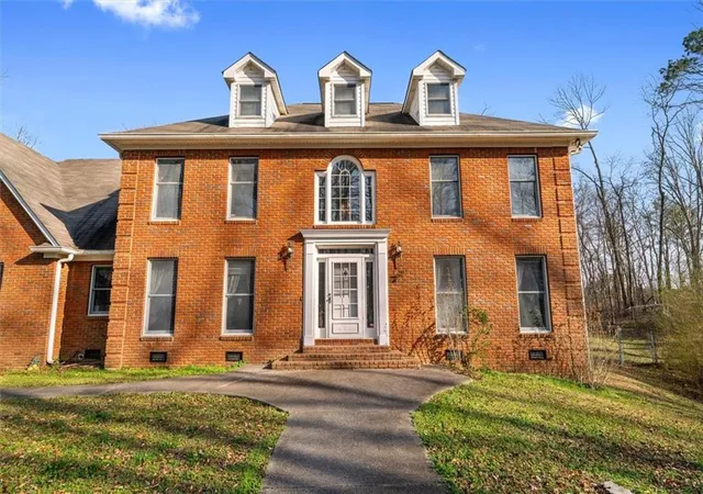 Photo 4 of Single family home for sale at 1444 Thrasher Hills, Dalton, GA 30721 | MLS# 7834776 | Listing updated on 2026-09-15