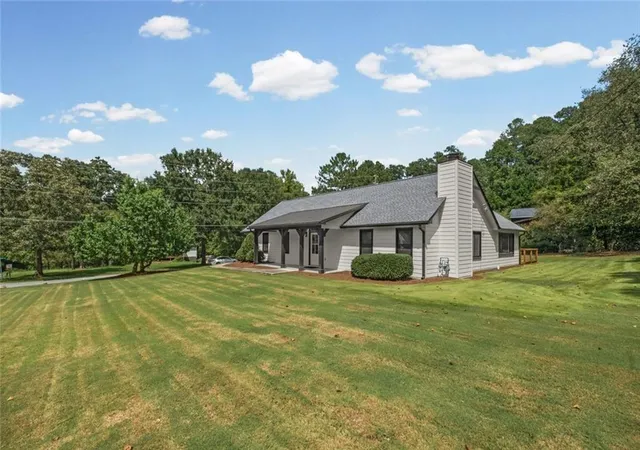 Photo 2 of Single family home for sale at 164 Dials Dr, Woodstock, GA 30188 | MLS# 7823454 | Listing updated on 2026-09-08