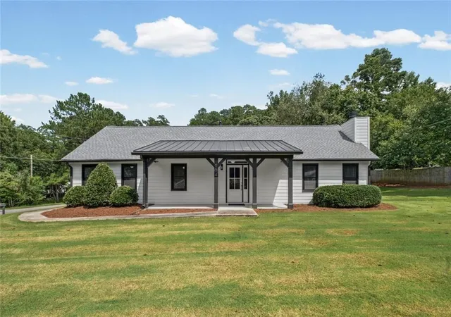 Photo 3 of Single family home for sale at 164 Dials Dr, Woodstock, GA 30188 | MLS# 7823454 | Listing updated on 2026-09-08