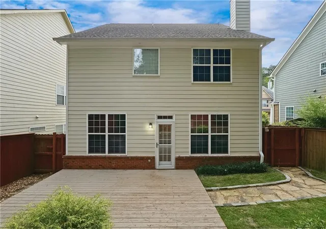 Photo 4 of Single family home for sale at 5659 Chatham Cir, Norcross, GA 30071 | MLS# 7855504 | Listing updated on 2026-10-24