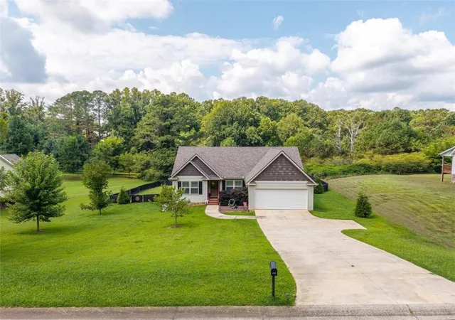 Photo 2 of Single family home for sale at 151 Old S Dr, Ellijay, GA 30540 | MLS# 7830903 | Listing updated on 2026-09-02