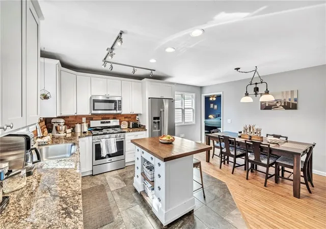Photo 3 of Single family home for sale at 1250 Sutton Rd, Talking Rock, GA 30175 | MLS# 7832484 | Listing updated on 2026-09-13