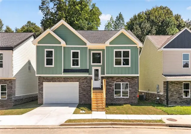Photo 3 of Single family home for sale at 2140 Rosemary Way Se, Gainesville, GA 30507 | MLS# 7840983 | Listing updated on 2026-09-22