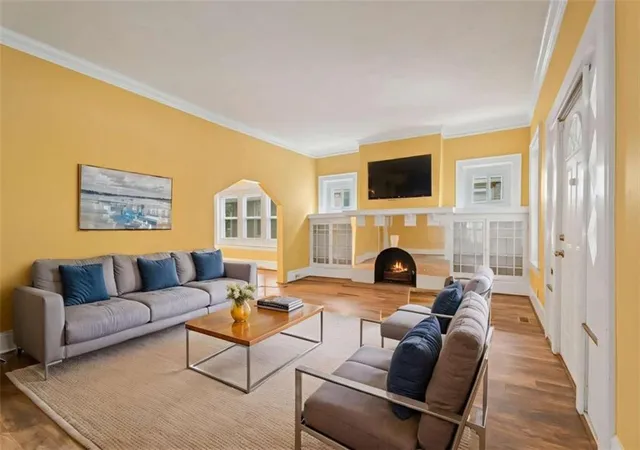 Photo 3 of Single family home for sale at 472 Parkway Dr, Atlanta, GA 30308 | MLS# 7837942 | Listing updated on 2026-10-07
