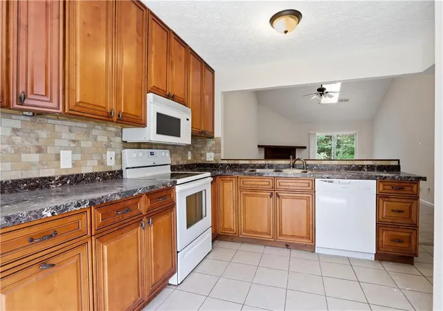 Photo 2 of Sale Pending at 5137 Hl Farm Dr Ne, Woodstock, GA 30188 | MLS# 7832728 | Listing updated on 2026-09-17