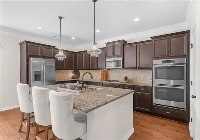 Photo 3 of Single family home for sale at 4020 Raccoon Ln, Cumming, GA 30028 | MLS# 7832115 | Listing updated on 2026-09-12