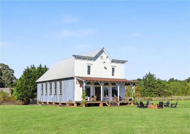 Photo 3 of Single family home for sale at 1200 Carson Graves Rd, Watkinsville, GA 30677 | MLS# 7857812 | Listing updated on 2026-10-28