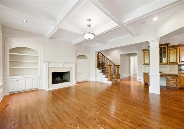 Photo 4 of Single family home for sale at 270 Trimble Crst Dr, Sandy Springs, GA 30342 | MLS# 7854956 | Listing updated on 2026-10-29
