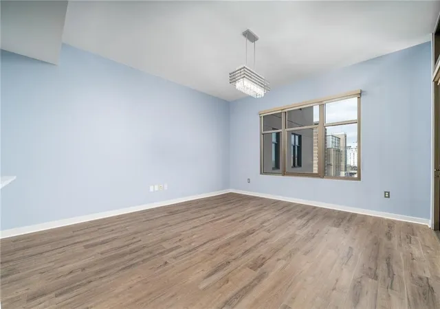 Photo 2 of Condo for sale at 565 Peachtree St Ne #1207, Atlanta, GA 30308 | MLS# 7841818 | Listing updated on 2026-09-23