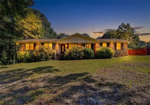 Photo 1 of Sale Pending at 2926 Elizabeth Ln, Snellville, GA 30078 | MLS# 7837898 | Listing updated on 2026-09-23
