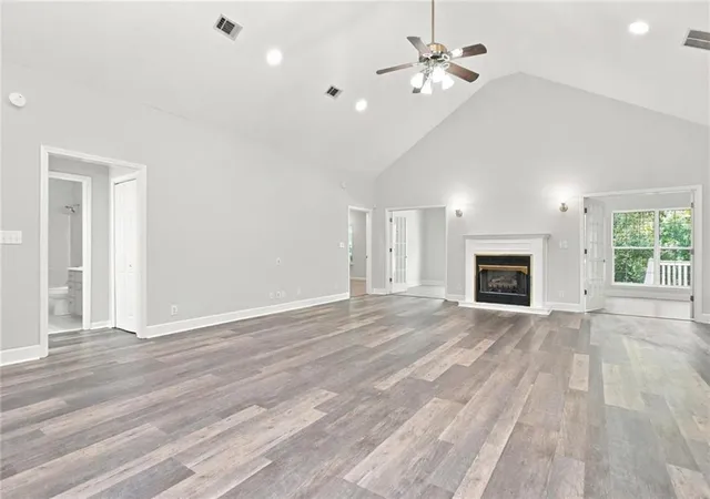 Photo 2 of Single family home for sale at 401 Terrell St, Warner Robins, GA 31088 | MLS# 7858513 | Listing updated on 2026-10-24
