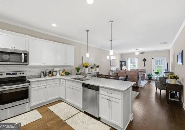 Photo 3 of Townhouse for sale at 3874 Valley View Ct, Gainesville, GA 30501 | MLS# 7814758 | Listing updated on 2026-09-13