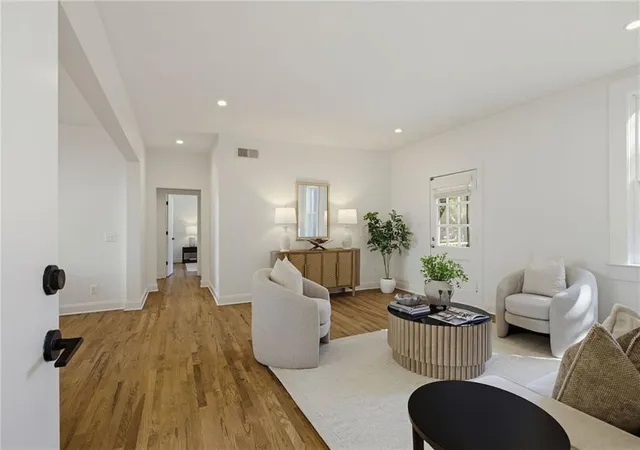Photo 4 of Condo for sale at 128 Peachtree Memorial Dr NW #1, Atlanta, GA 30309 | MLS# 7858399 | Listing updated on 2026-10-28
