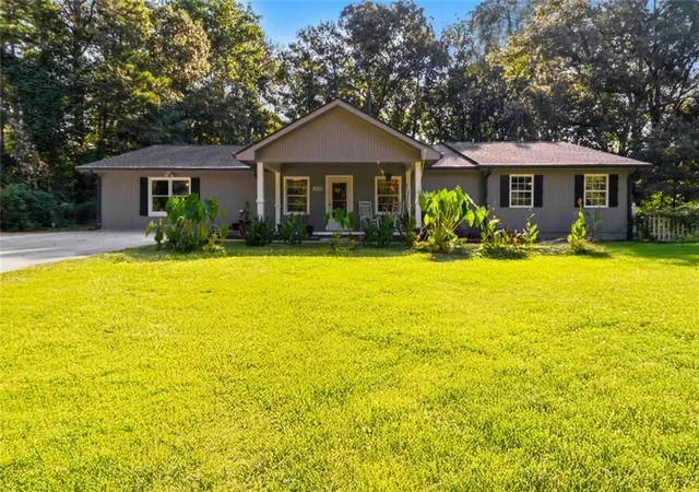 Photo 1 of Single family home for sale at 3290 Stonewall Tell Rd, Atlanta, GA 30349 | MLS# 7833936 | Listing updated on 2026-09-12