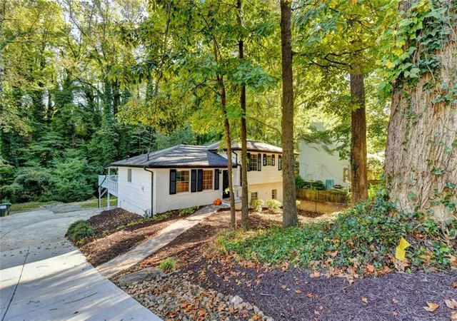 Photo 1 of Sale Pending at 1578 Wildwood Rd NE, Marietta, GA 30062 | MLS# 7858390 | Listing updated on 2026-10-29