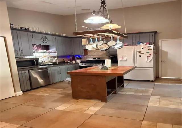Photo 4 of Sale Pending at 105 Pawn Dr, Carrollton, GA 30116 | MLS# 7852698 | Listing updated on 2026-10-25