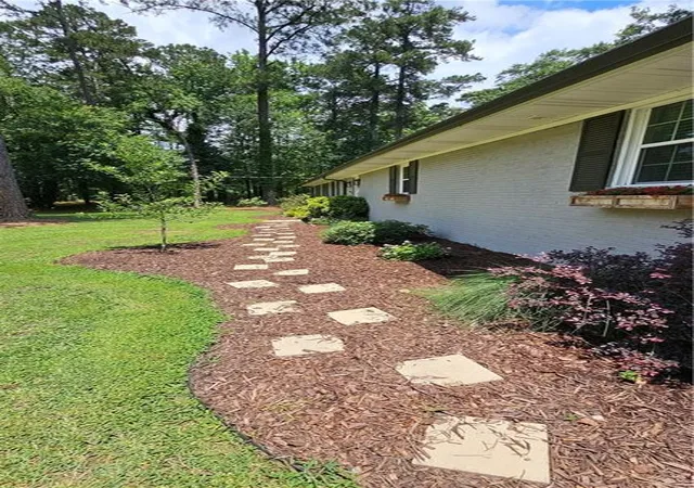 Photo 2 of Single family home for sale at 1581 Lost Mountain Rd, Powder Springs, GA 30127 | MLS# 7830187 | Listing updated on 2026-09-09