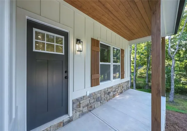 Photo 2 of Sale Pending at 1120 Whispering Hills Dr, Bremen, GA 30110 | MLS# 7830424 | Listing updated on 2026-09-23