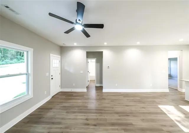 Photo 3 of Sale Pending at 1120 Whispering Hills Dr, Bremen, GA 30110 | MLS# 7830424 | Listing updated on 2026-09-23