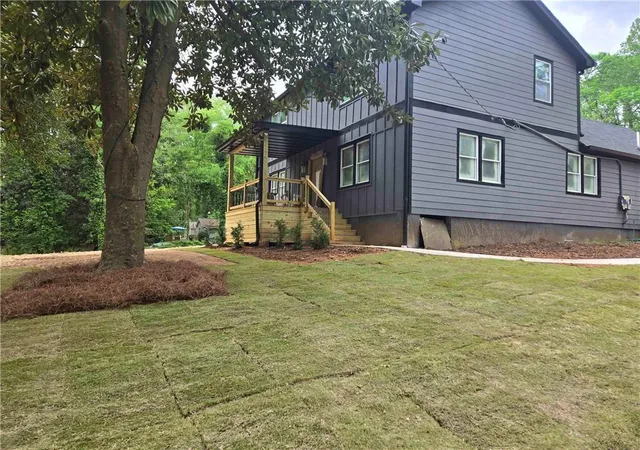 Photo 3 of Single family home for sale at 441 Pomona Cir, Atlanta, GA 30315 | MLS# 7836878 | Listing updated on 2026-09-13