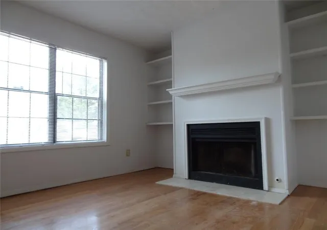 Photo 4 of House for sale at 3032 Destin Cir, Snellville, GA 30078 | MLS# 7835213 | Listing updated on 2026-09-11