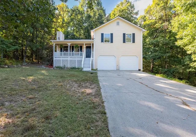 Photo 3 of Single family home for sale at 25 Fawn Ridge Dr Sw, Cartersville, GA 30120 | MLS# 7834693 | Listing updated on 2026-09-12