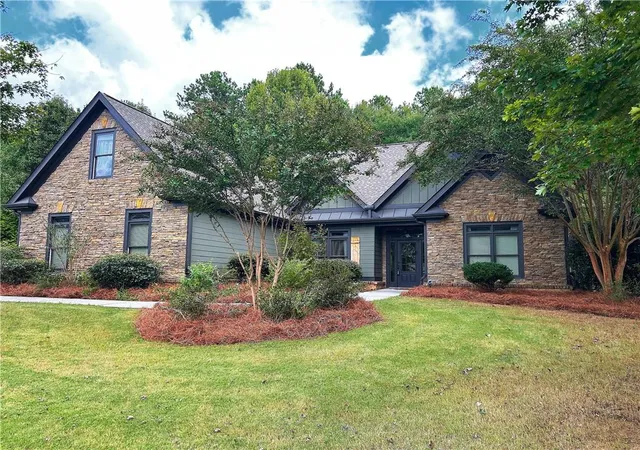 Photo 2 of Single family home for sale at 1238 Fairwinds Dr, Loganville, GA 30052 | MLS# 7829756 | Listing updated on 2026-09-30