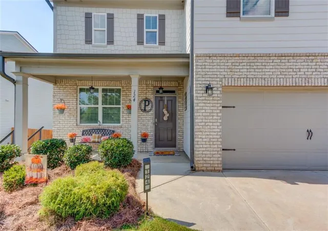 Photo 2 of Sale Pending at 124 Brode Ln, Pendergrass, GA 30567 | MLS# 7832522 | Listing updated on 2026-09-22