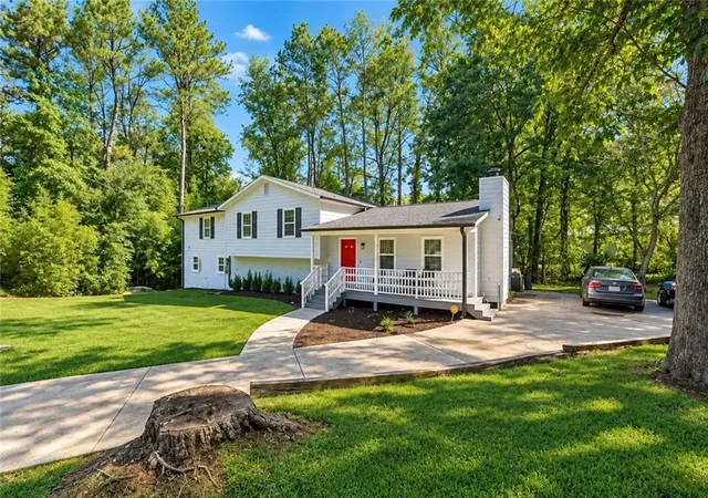Photo 2 of Single family home for sale at 5671 Tracy Dr Se, Mableton, GA 30126 | MLS# 7836233 | Listing updated on 2026-09-16