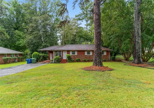 Photo 3 of Single family home for sale at 755 Braemar Ave Sw, Atlanta, GA 30311 | MLS# 7839224 | Listing updated on 2026-10-05