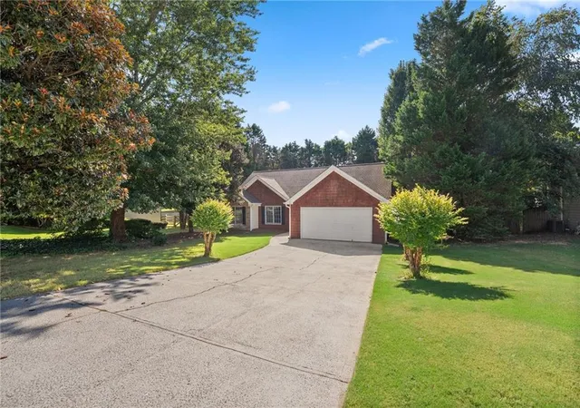 Photo 3 of Sale Pending at 126 Arbor Hills Pl, Talking Rock, GA 30175 | MLS# 7830543 | Listing updated on 2026-09-13
