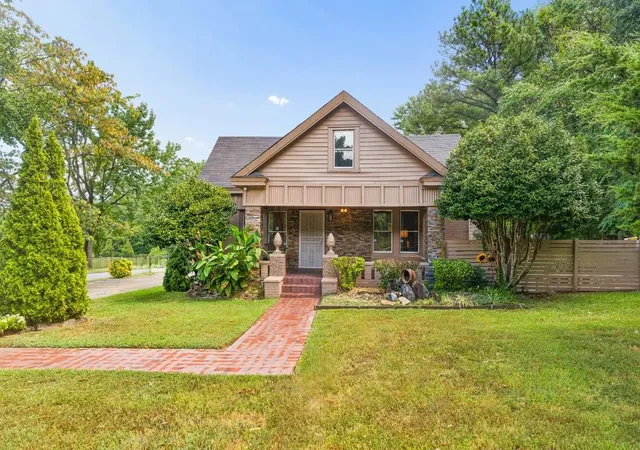 Photo 1 of Single family home for sale at 2910 Old Jonesboro Rd Sw, Atlanta, GA 30315 | MLS# 7836791 | Listing updated on 2026-09-17