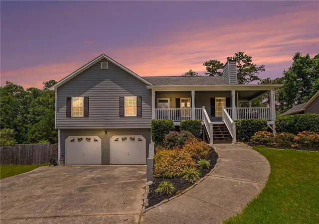 Photo 3 of Sale Pending at 363 Oak Glen Dr, Dallas, GA 30132 | MLS# 7784649 | Listing updated on 2026-09-24