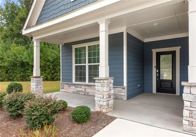 Photo 3 of Single family home for sale at 14 Candleberry Way, Sharpsburg, GA 30277 | MLS# 7780437 | Listing updated on 2026-09-19