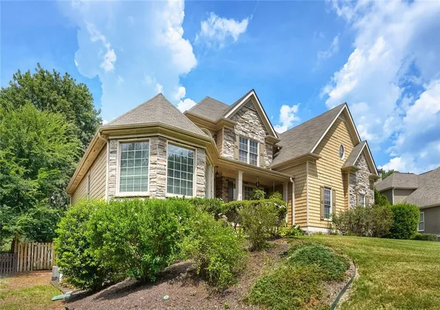 Photo 2 of Single family home for sale at 1182 Beebe Ln Sw, Marietta, GA 30064 | MLS# 7836256 | Listing updated on 2026-09-15