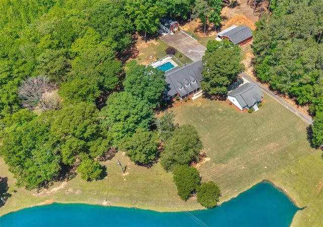 Photo 2 of Single family home for sale at 445 Patterson Rd, Griffin, GA 30223 | MLS# 7832677 | Listing updated on 2026-09-11